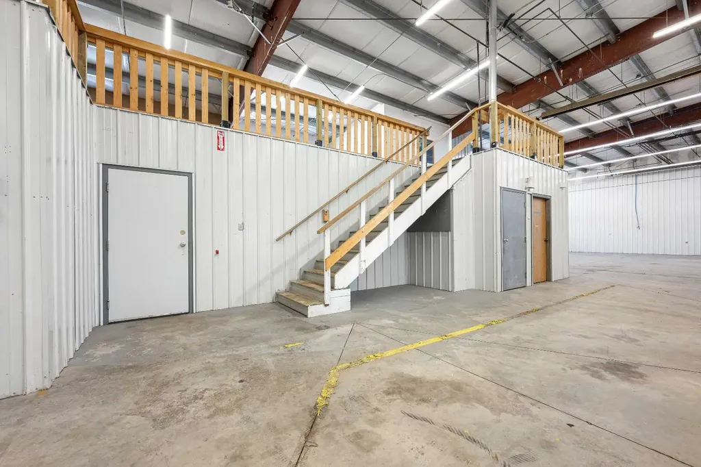 5914 51 Avenue Lloydminster AB T9V 3K5