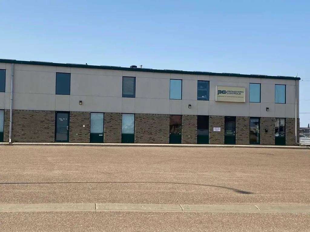 5914 51 Avenue Lloydminster AB T9V 3K5
