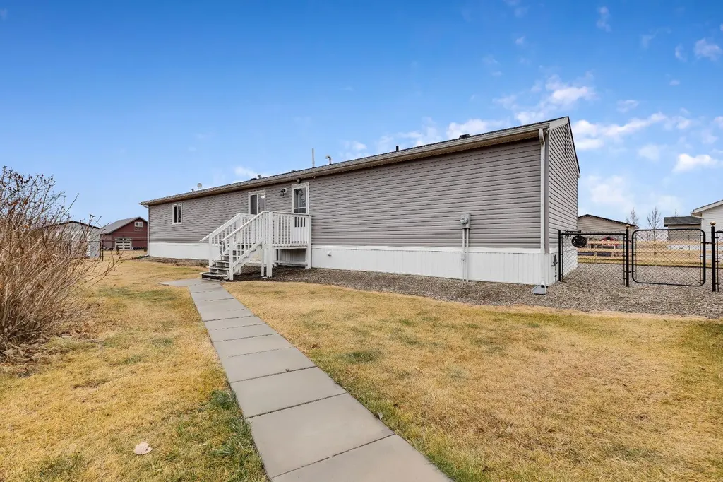 117 Range Road 250 Mossleigh AB T0J1P0