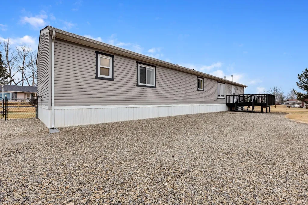 117 Range Road 250 Mossleigh AB T0J1P0