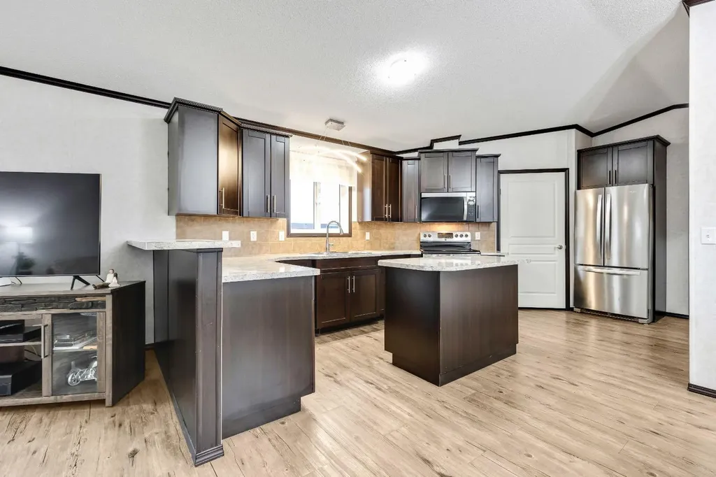 117 Range Road 250 Mossleigh AB T0J1P0