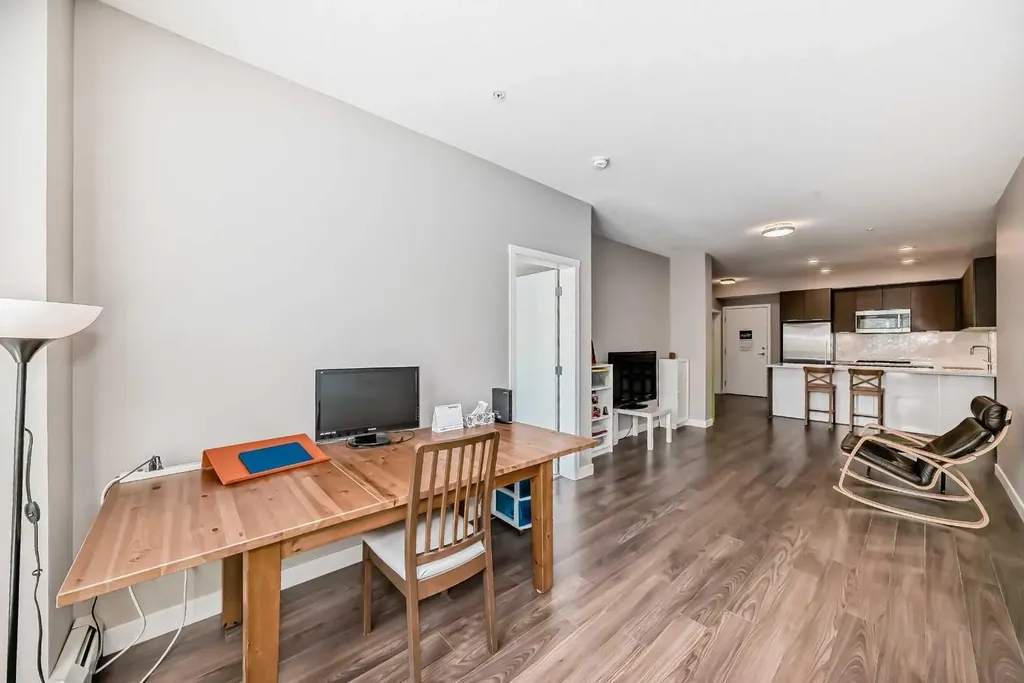 823 5 Avenue NW Calgary AB T2N0R5