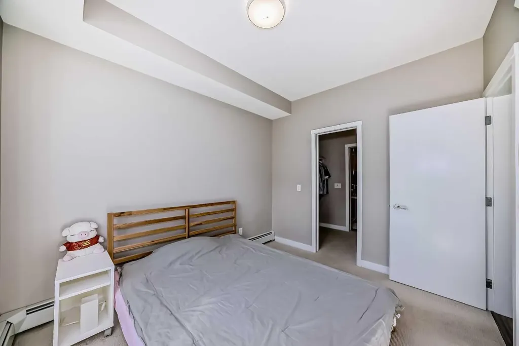 823 5 Avenue NW Calgary AB T2N0R5