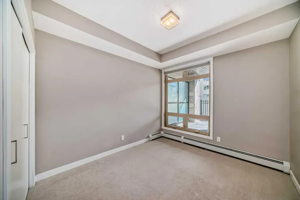 823 5 Avenue NW Calgary AB T2N0R5