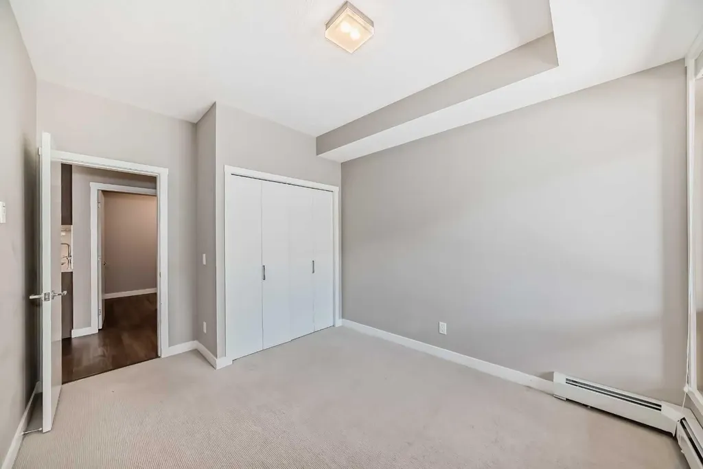 823 5 Avenue NW Calgary AB T2N0R5