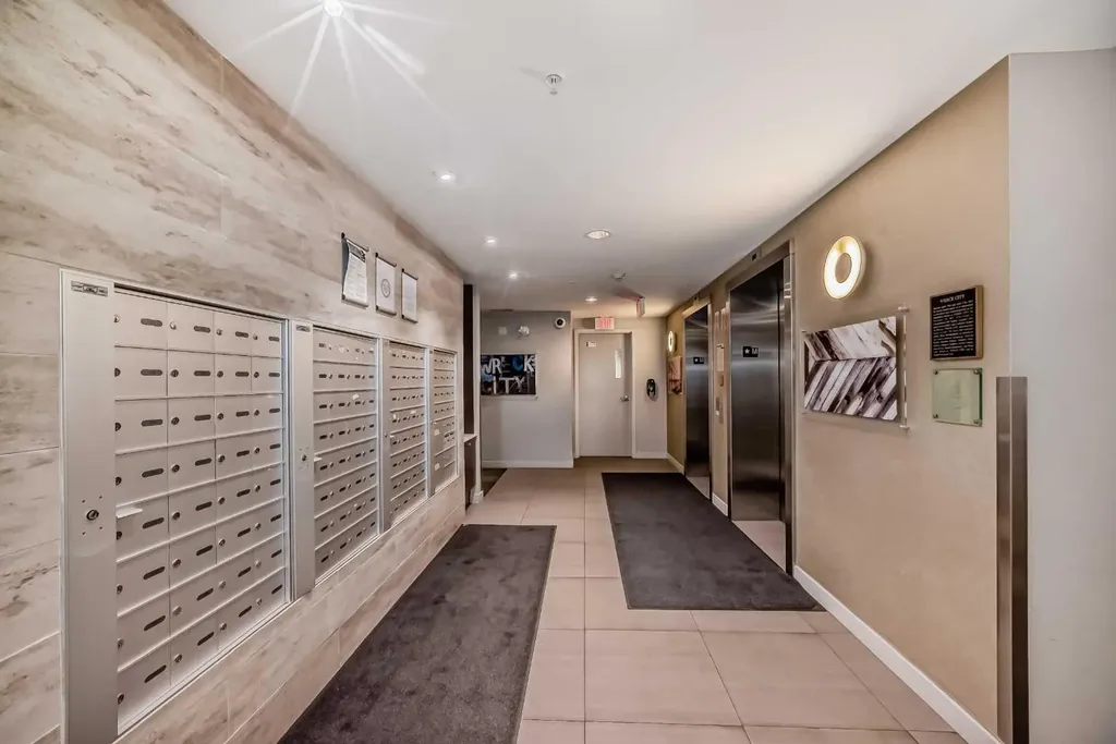 823 5 Avenue NW Calgary AB T2N0R5