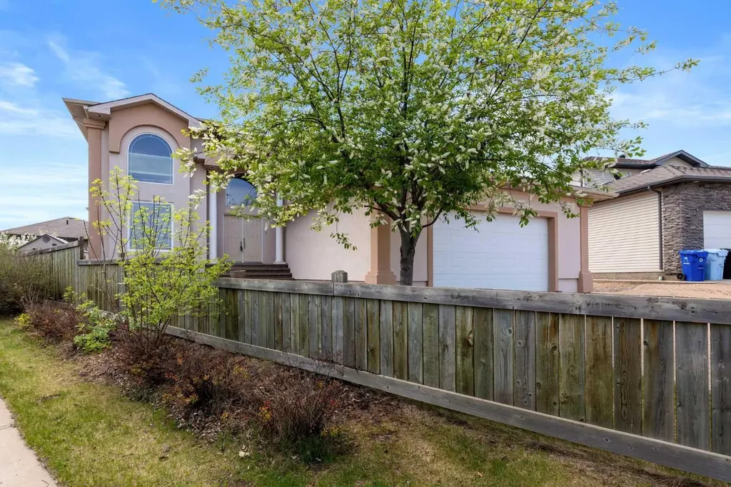 127 Pew Lane Fort Mcmurray AB T9K 0A8