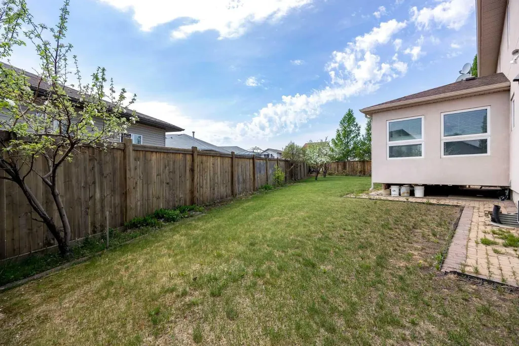 127 Pew Lane Fort Mcmurray AB T9K 0A8