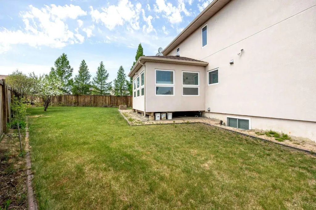 127 Pew Lane Fort Mcmurray AB T9K 0A8