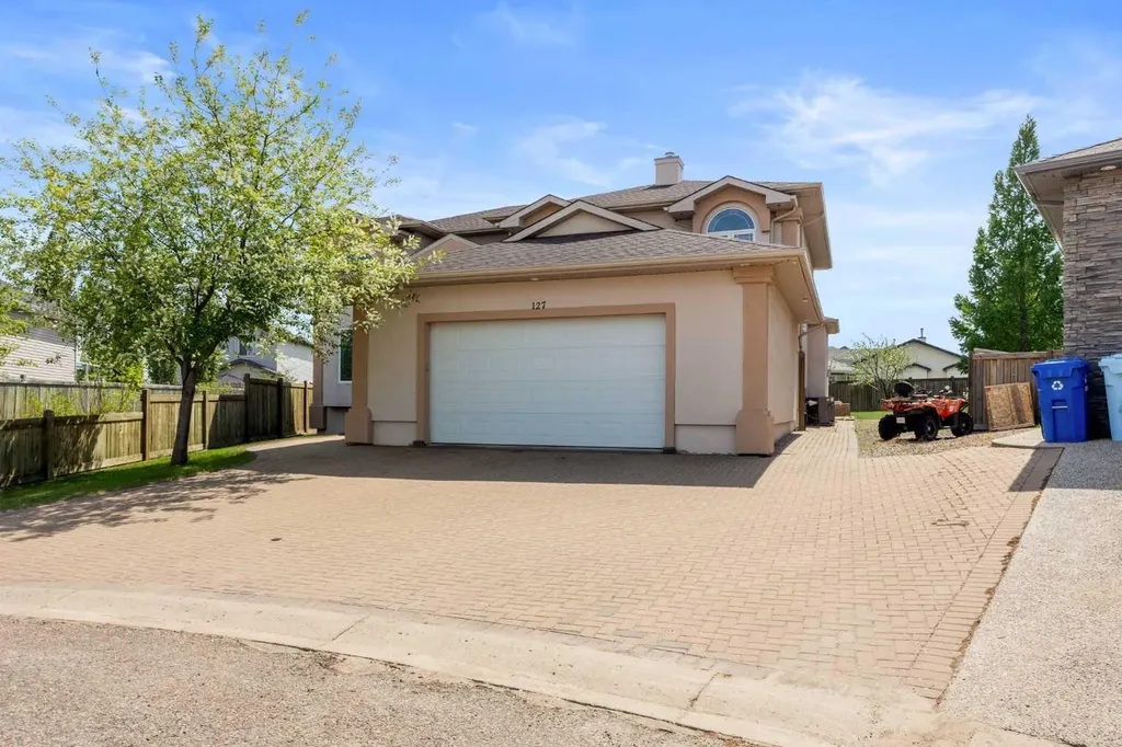 127 Pew Lane Fort Mcmurray AB T9K 0A8