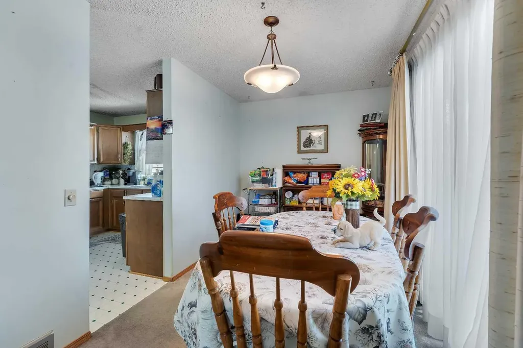1003 Berkley Drive NW Calgary AB T3K 1E3