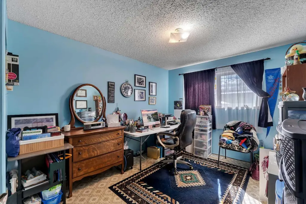1003 Berkley Drive NW Calgary AB T3K 1E3