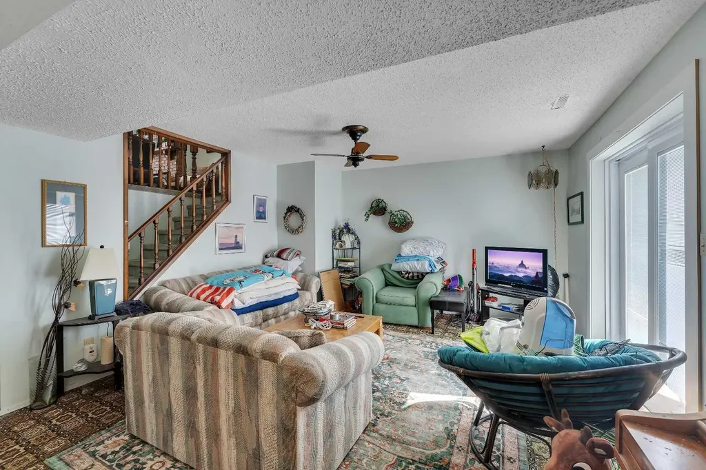 1003 Berkley Drive NW Calgary AB T3K 1E3