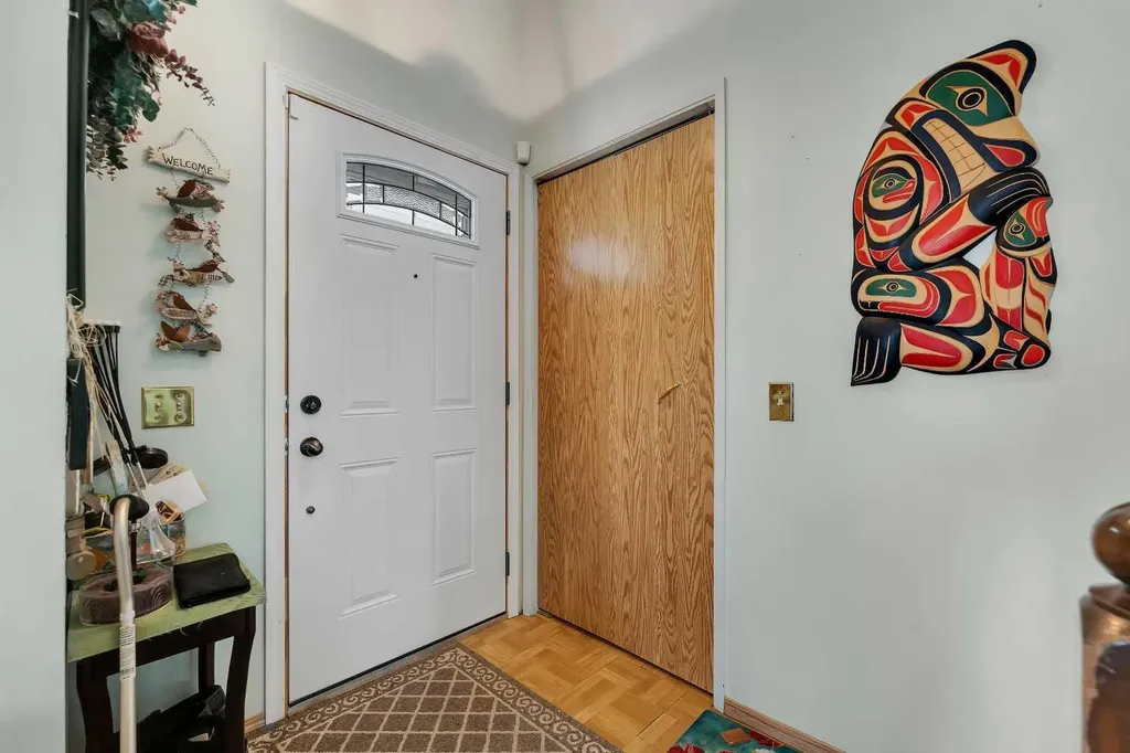 1003 Berkley Drive NW Calgary AB T3K 1E3