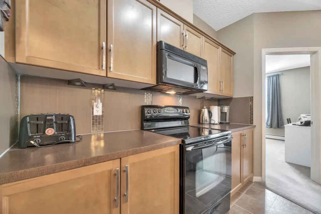1 Crystal Green Lane Okotoks AB T1S 0C5
