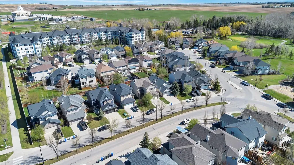 1 Crystal Green Lane Okotoks AB T1S 0C5