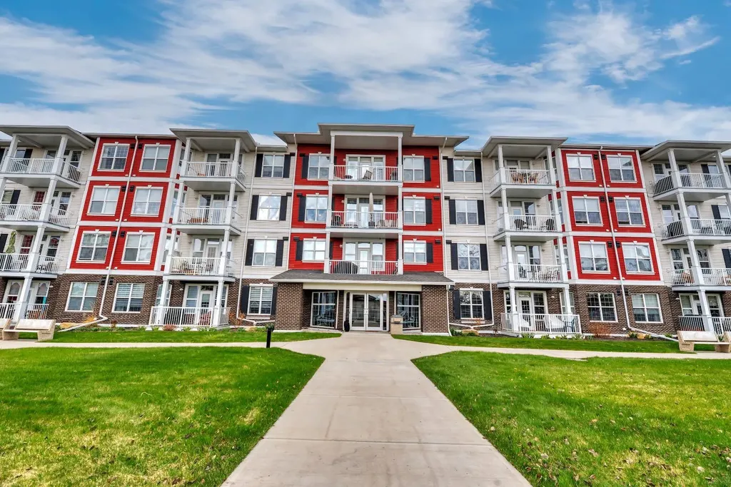 1 Crystal Green Lane Okotoks AB T1S 0C5