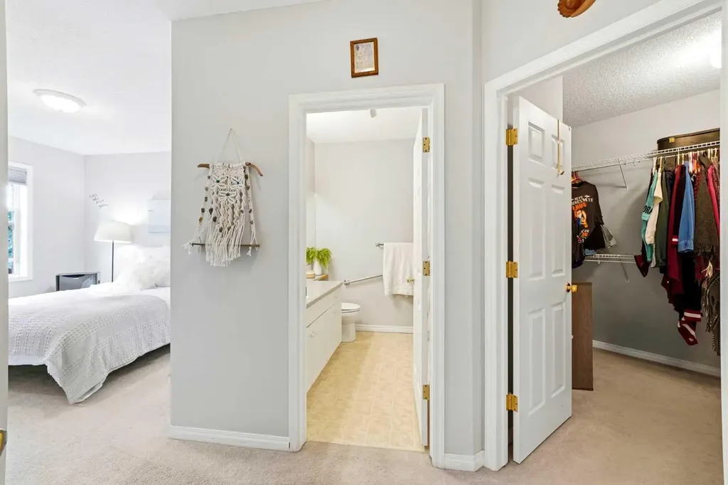 60 Promenade Way SE Calgary AB T2Z 3R4