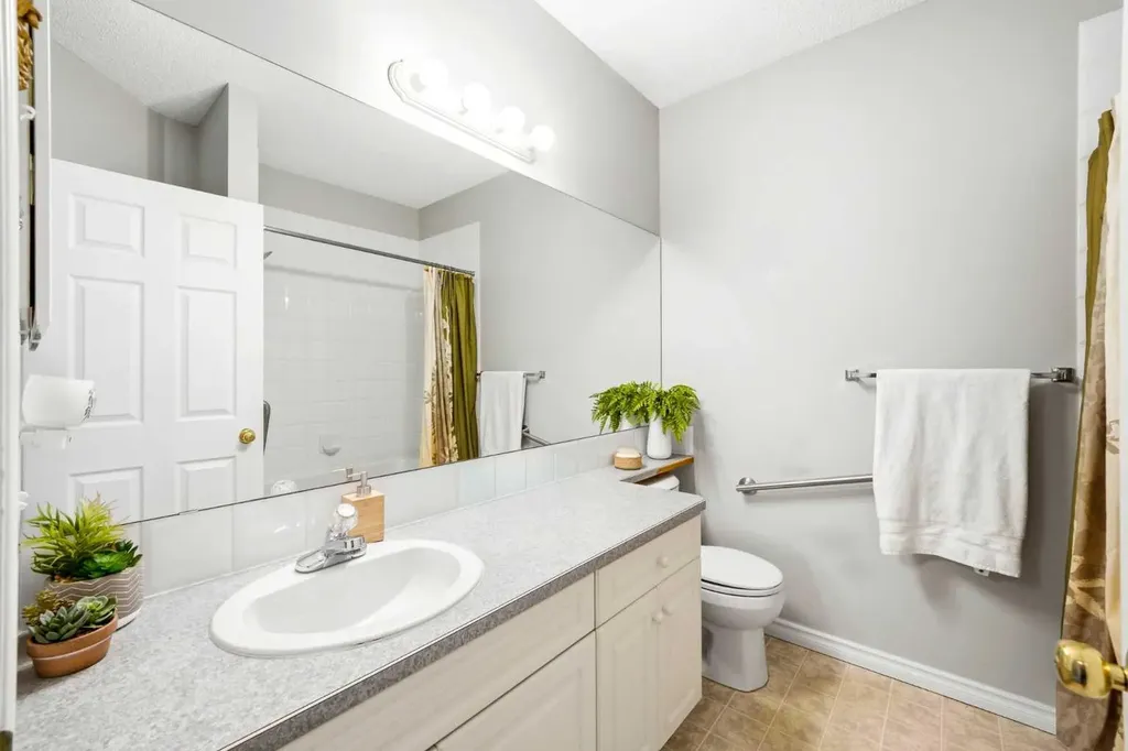 60 Promenade Way SE Calgary AB T2Z 3R4