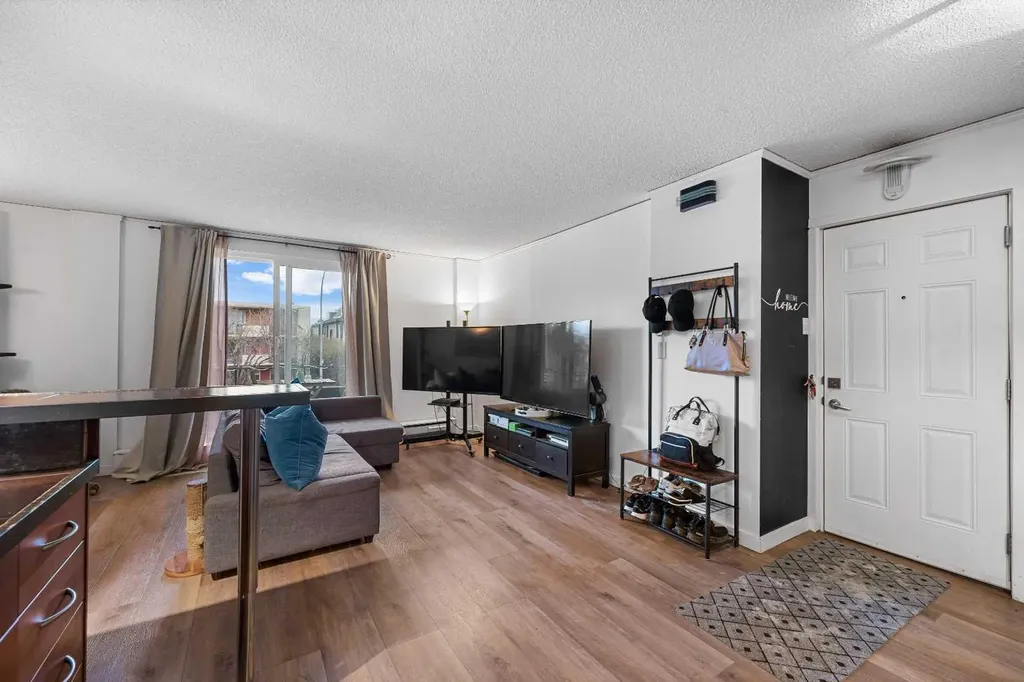 2111 14 Street SW Calgary AB T2T 3T2