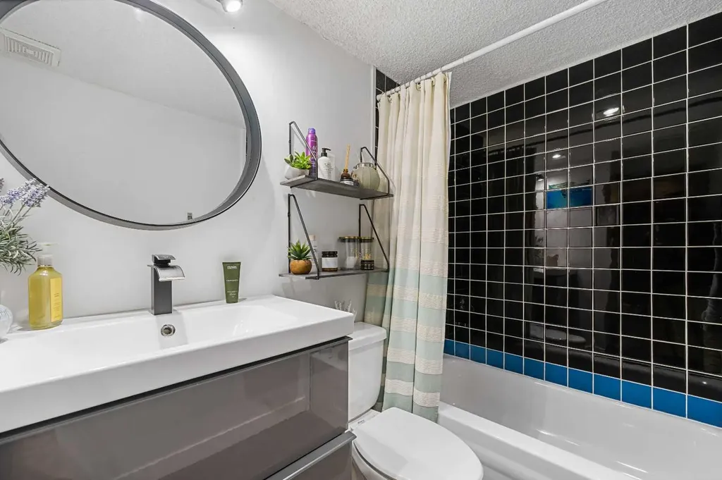 2111 14 Street SW Calgary AB T2T 3T2