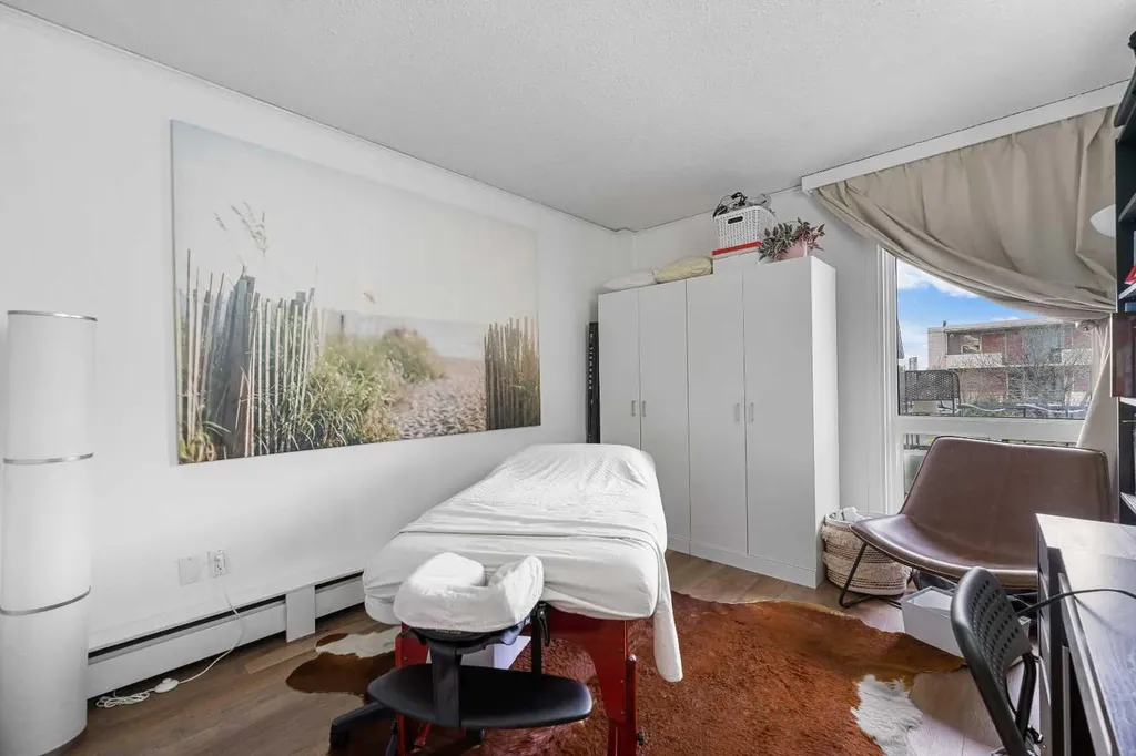 2111 14 Street SW Calgary AB T2T 3T2