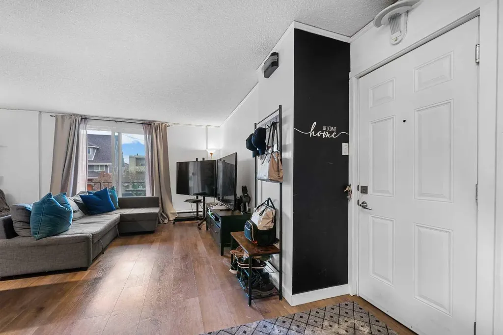 2111 14 Street SW Calgary AB T2T 3T2