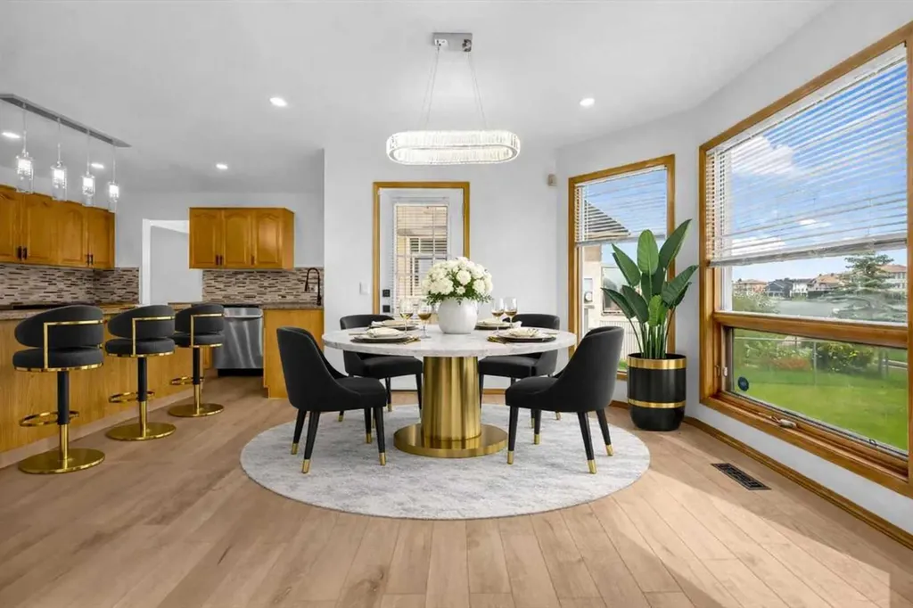 208 Coral Shores Bay NE Calgary AB T3J 3J6