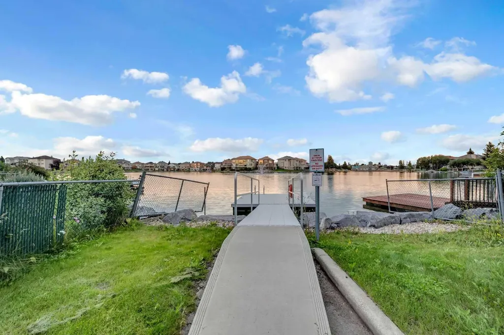 208 Coral Shores Bay NE Calgary AB T3J 3J6