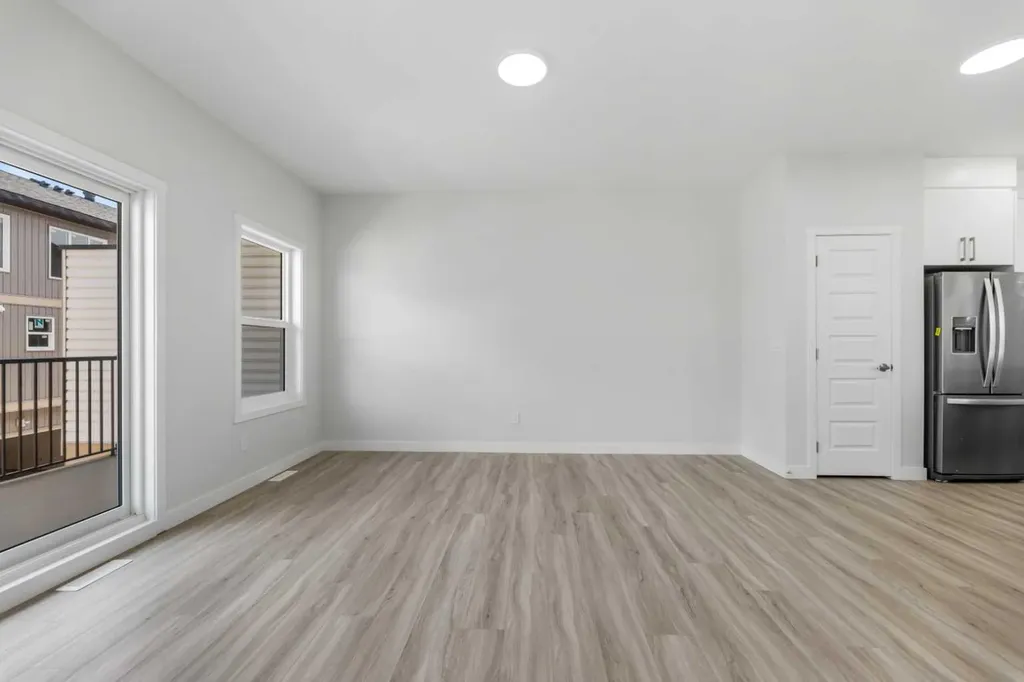 90 Corner Meadows Manor NE Calgary AB T3N 2N8