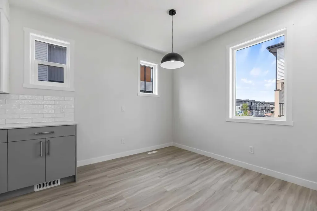 90 Corner Meadows Manor NE Calgary AB T3N 2N8
