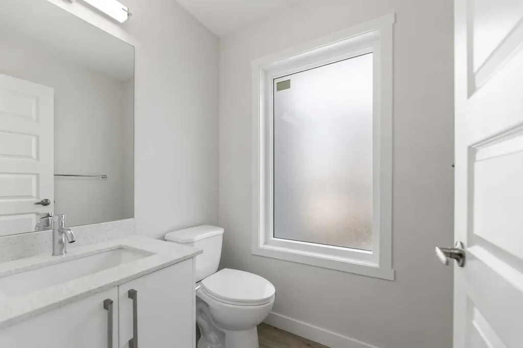 90 Corner Meadows Manor NE Calgary AB T3N 2N8