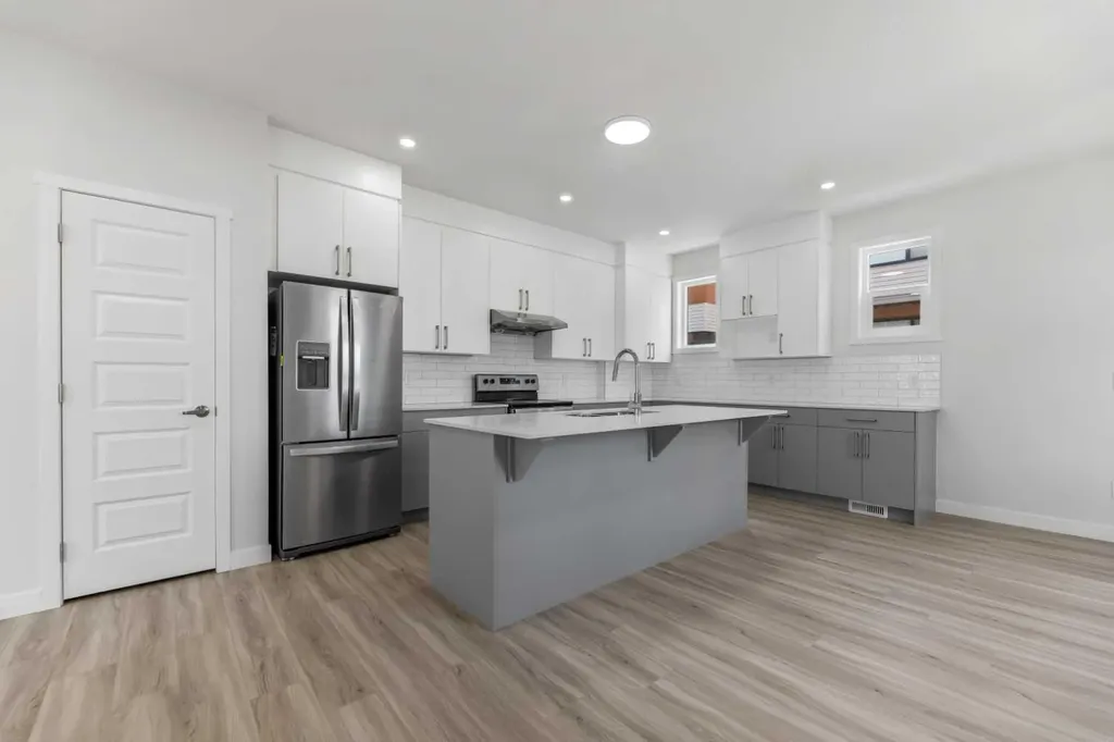 90 Corner Meadows Manor NE Calgary AB T3N 2N8
