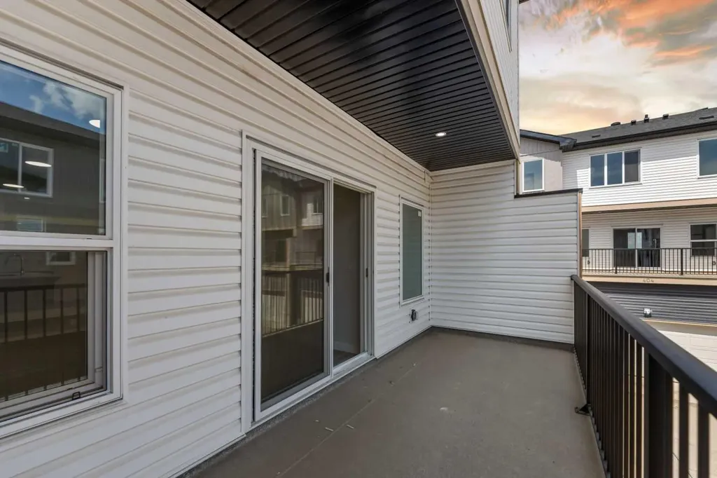 90 Corner Meadows Manor NE Calgary AB T3N 2N8