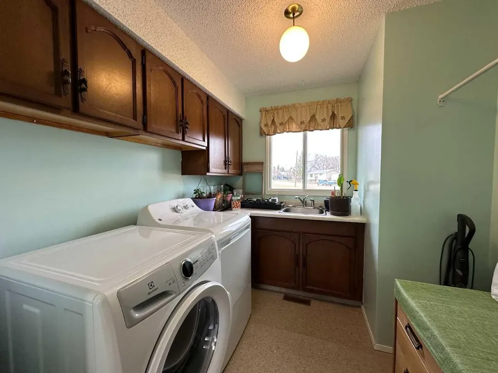 5 Sproule Place Bashaw AB T0B 0H0