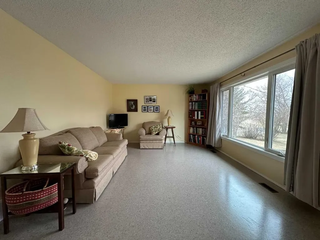 5 Sproule Place Bashaw AB T0B 0H0