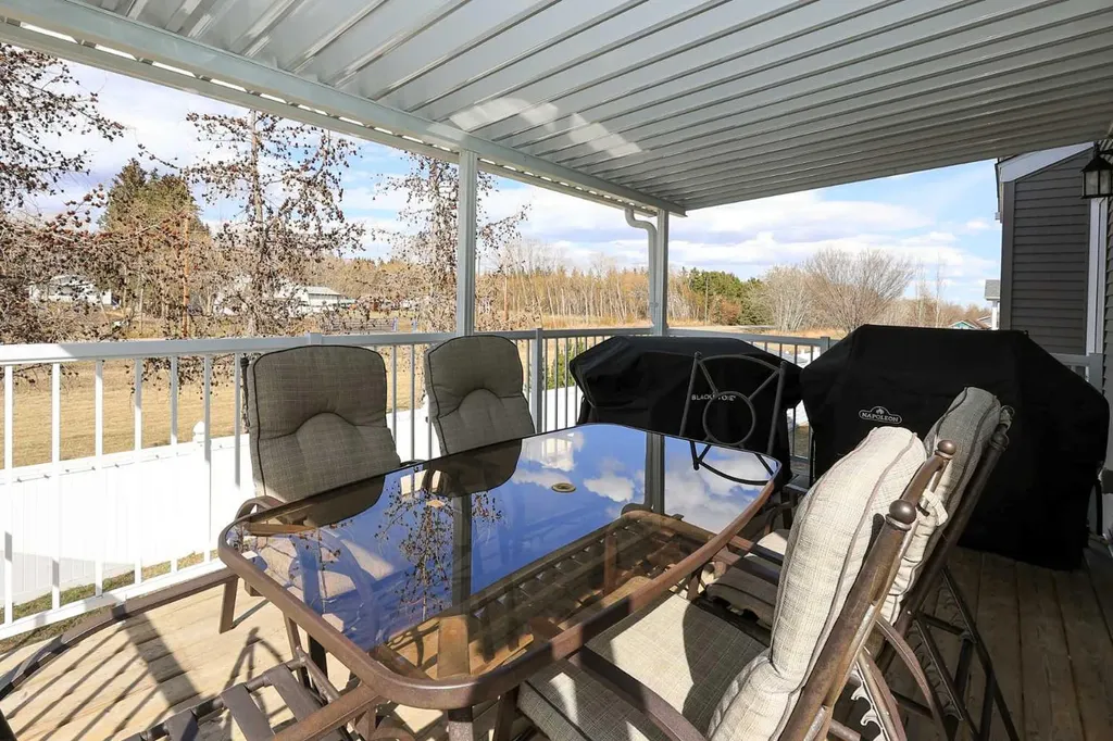 137 Coachman Way Blackfalds AB T4M 0B4
