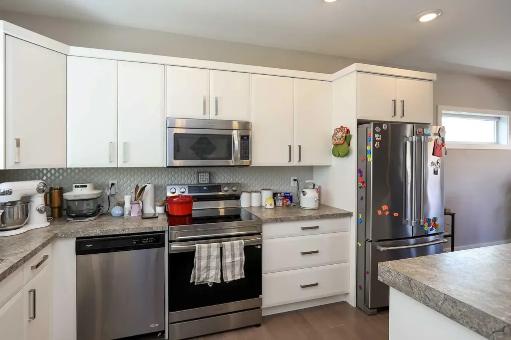 137 Coachman Way Blackfalds AB T4M 0B4