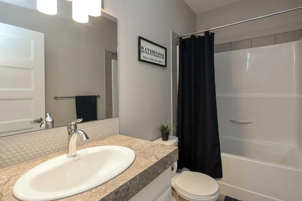 137 Coachman Way Blackfalds AB T4M 0B4