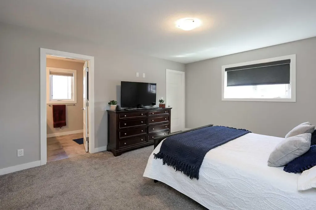 137 Coachman Way Blackfalds AB T4M 0B4