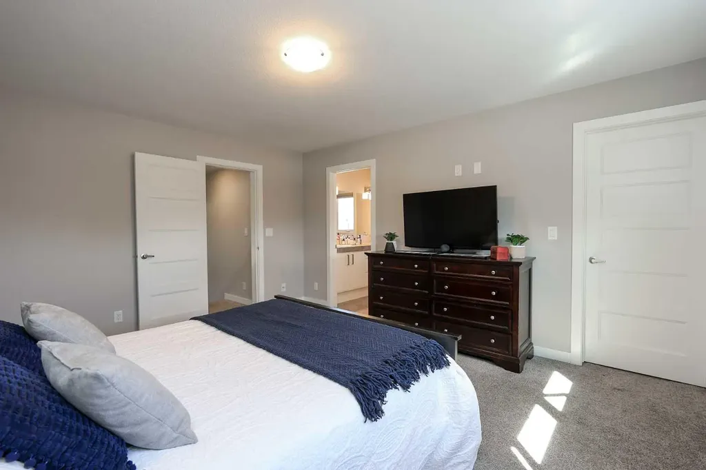 137 Coachman Way Blackfalds AB T4M 0B4