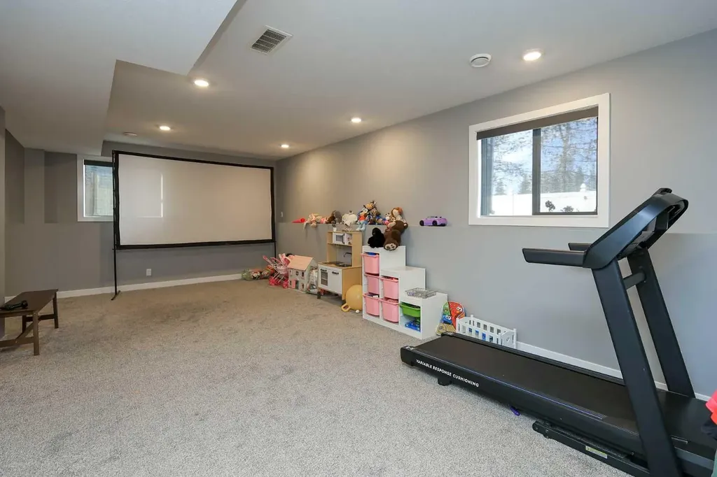 137 Coachman Way Blackfalds AB T4M 0B4