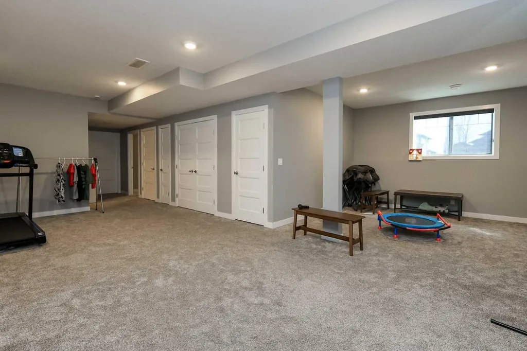 137 Coachman Way Blackfalds AB T4M 0B4