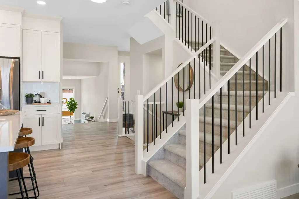450 Kinniburgh Loop Chestermere AB T1X 3C2