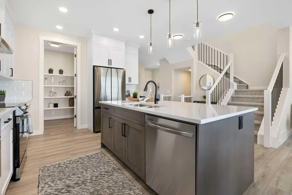 450 Kinniburgh Loop Chestermere AB T1X 3C2