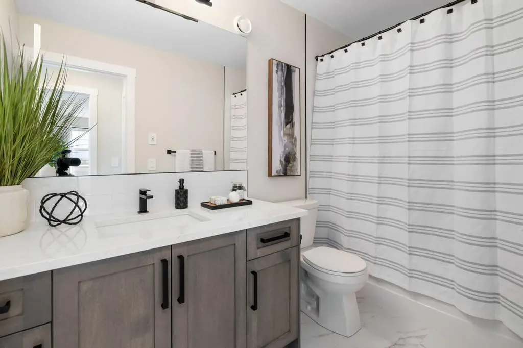 450 Kinniburgh Loop Chestermere AB T1X 3C2