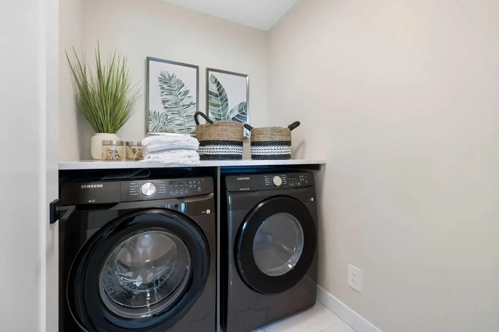 450 Kinniburgh Loop Chestermere AB T1X 3C2