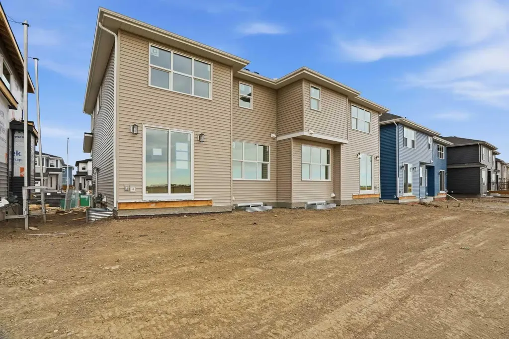 450 Kinniburgh Loop Chestermere AB T1X 3C2