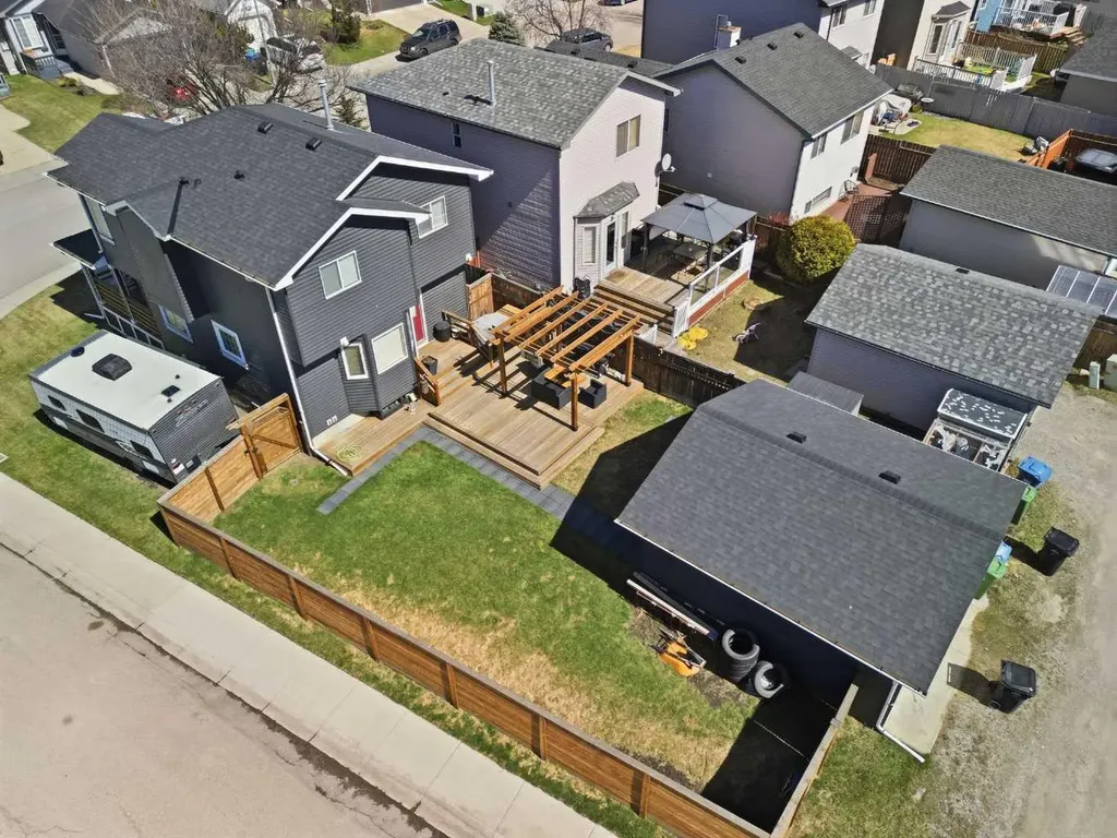59 Somerside Manor SW Calgary AB T2Y 3G4
