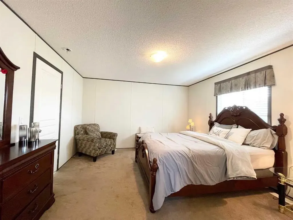 145 Caouette Crest Fort Mcmurray AB T9K2H5